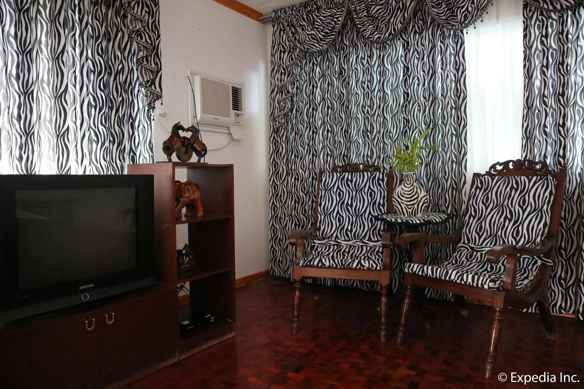 Residence Inn Tagaytay City Exterior photo